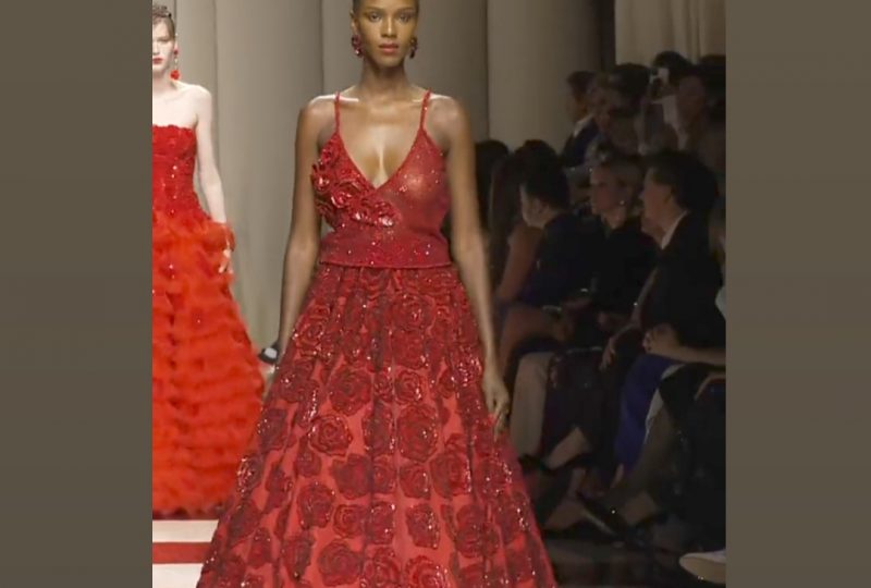 PARIGI: L'HAUTE COUTURE AUTUNNO-INVERNO 2023/2024 SI SVESTE DEL SUPERFLUO -  GLI STATI GENERALI