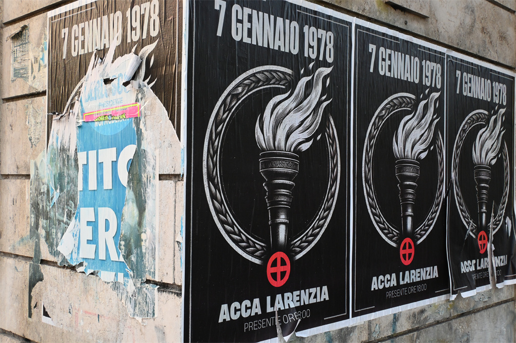 manifesti presente Acca Larentia Roma